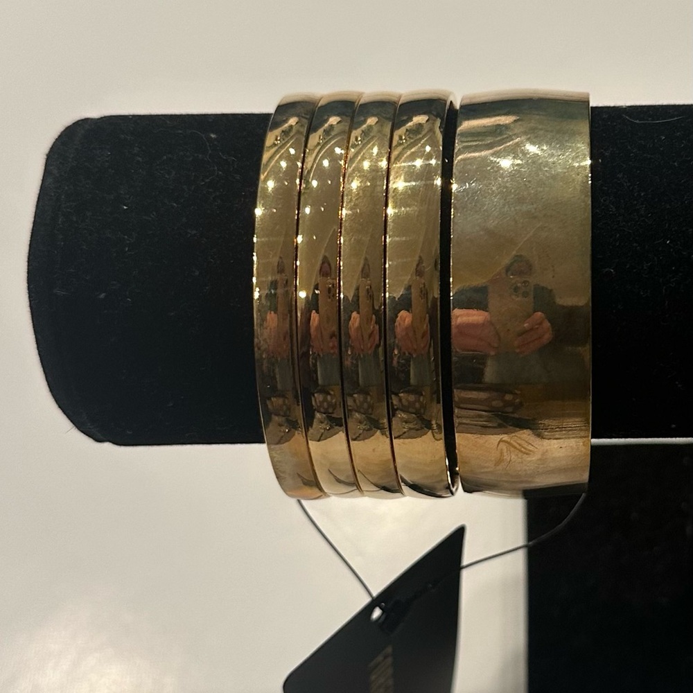 Forever 21 Shiny Gold Bracelet Set